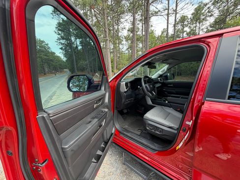 Used 2024 Toyota Tundra SR5 w/ SR5 Premium Package AWD/4WD image 21