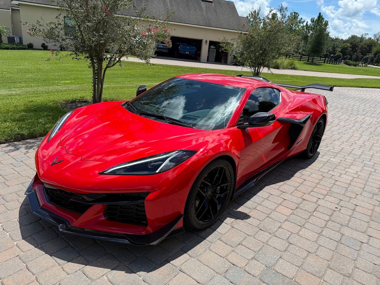 Used 2025 Chevrolet Corvette Z06 w/ Z07 Performance Package RWD image 2