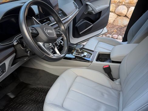 Used 2022 Audi Q5 2.0T Premium Plus image 12