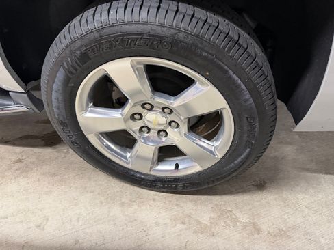 Used 2018 Chevrolet Suburban Premier AWD/4WD image 11