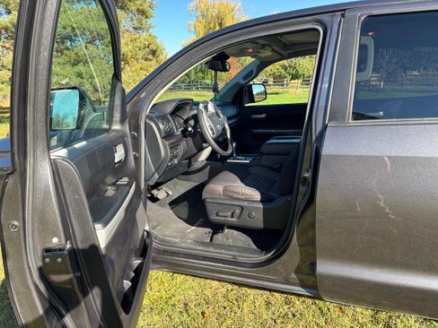 Used 2020 Toyota Tundra SR5 image 19