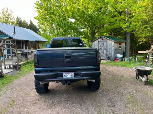 Used 2005 Chevrolet Silverado 3500 LS w/ Skid Plate Package image 5