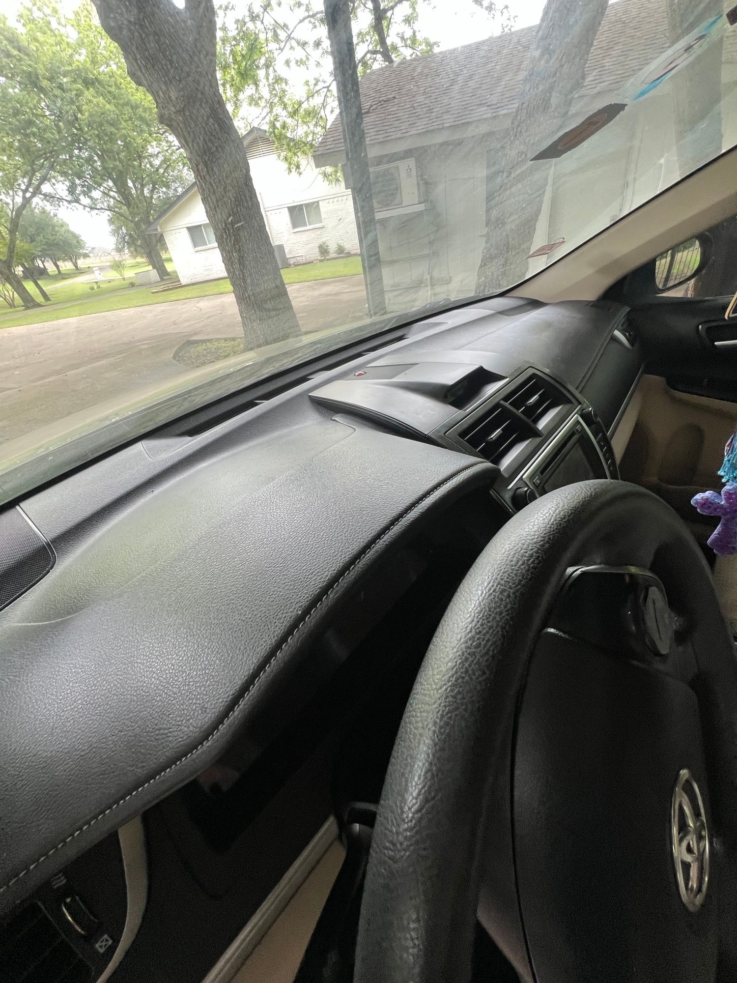 Used 2013 Toyota Camry LE FWD image 22
