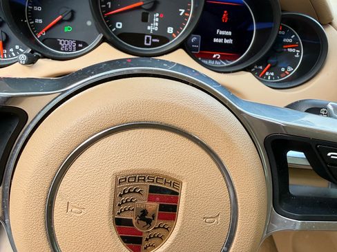Used 2016 Porsche Cayenne AWD/4WD image 11