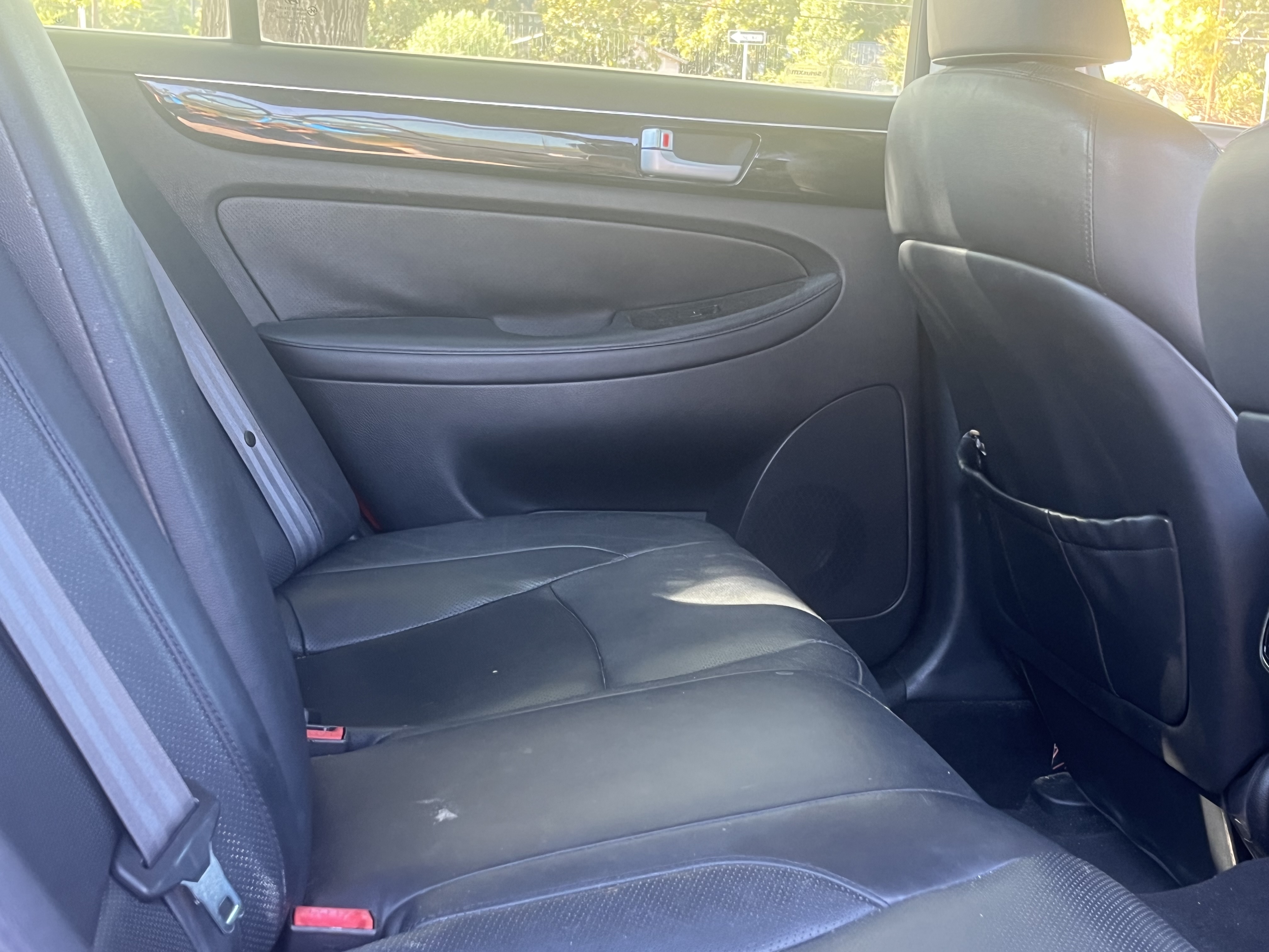 Used 2013 Hyundai Genesis 3.8 RWD image 12