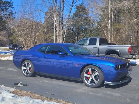 Used 2012 Dodge Challenger SRT8 w/ Premium Sound Group image 2