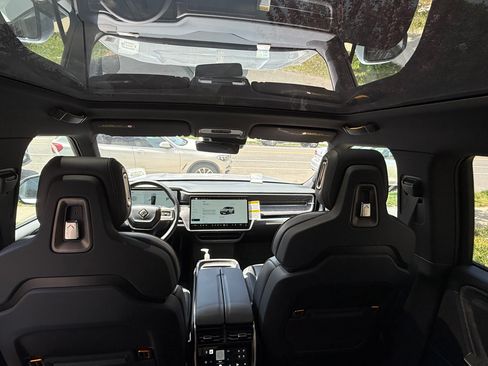 Used 2026 Rivian R1S Adventure AWD/4WD image 6