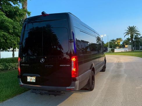 Used 2022 Mercedes-Benz Sprinter 3500 image 15