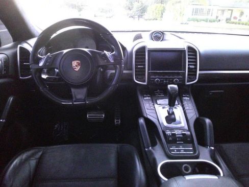 Used 2014 Porsche Cayenne GTS AWD/4WD image 6