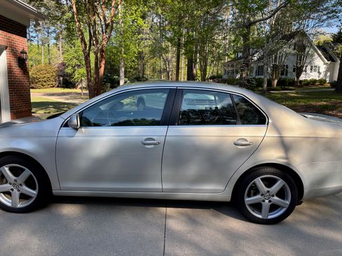Used 2010 Volkswagen Jetta TDI image 19