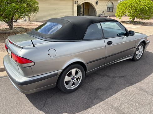 Used 2002 Saab 9-3 SE image 13