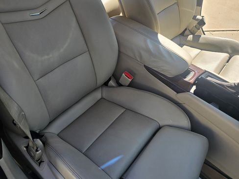 Used 2013 Cadillac XTS Premium image 13