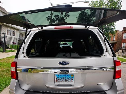 Used 2016 Ford Expedition XLT AWD/4WD image 13