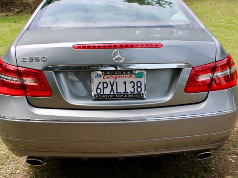 Used 2010 Mercedes-Benz E 350 Coupe image 4