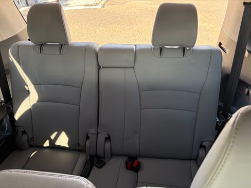 Used 2018 Honda Pilot EX-L image 12