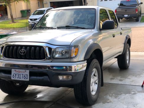 Used 2002 Toyota Tacoma PreRunner image 4