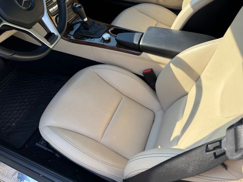 Used 2014 Mercedes-Benz SLK 350 image 15