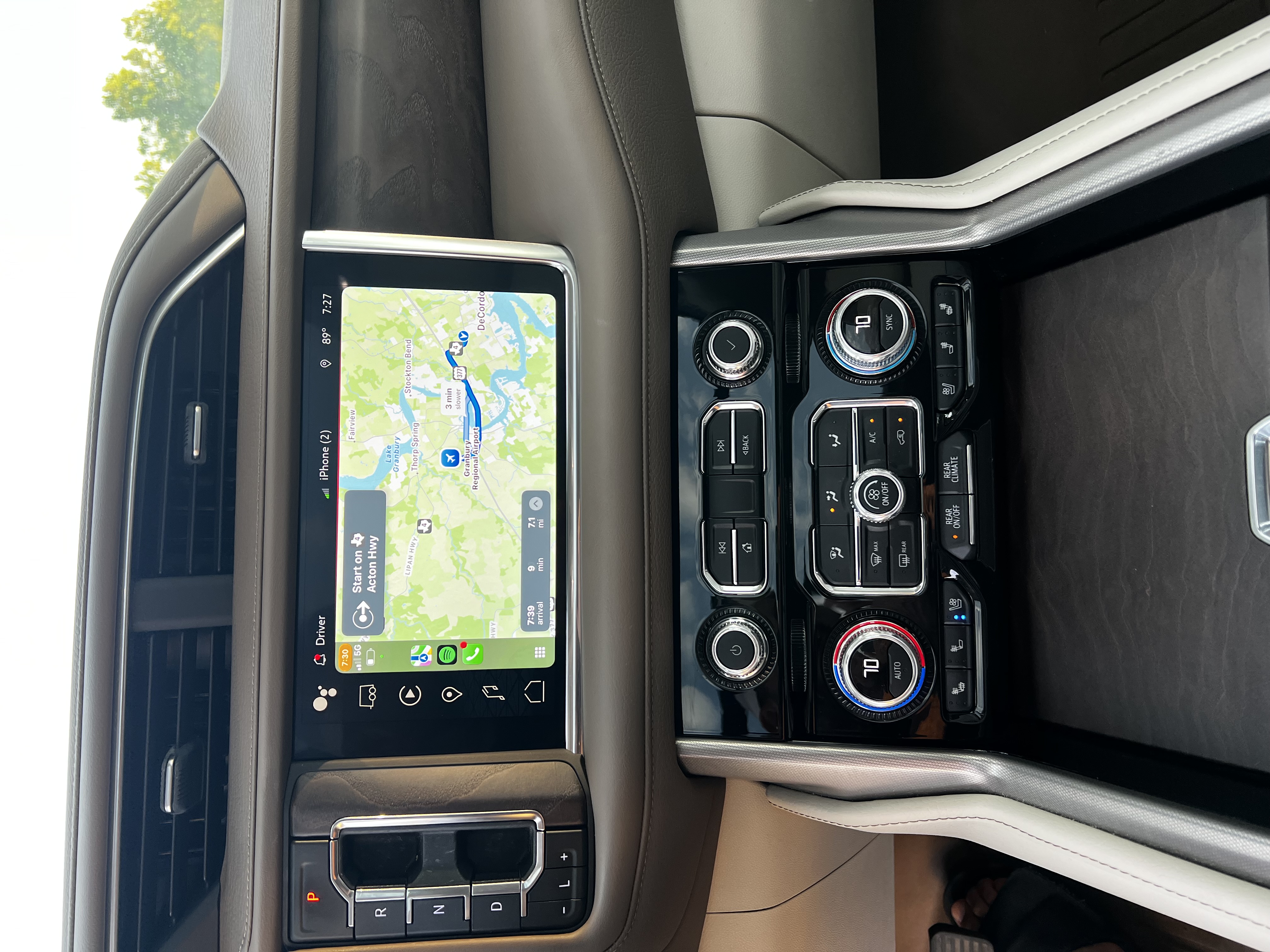 Used 2024 GMC Yukon Denali AWD/4WD image 13