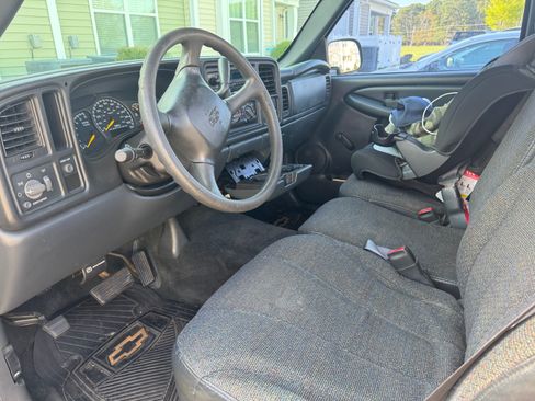 Used 2000 Chevrolet Silverado 1500 2WD Regular Cab image 13