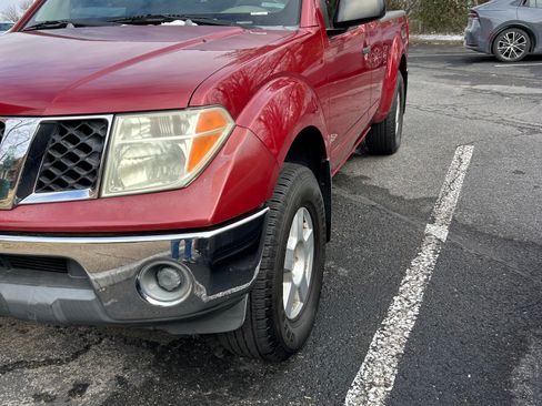 Used 2007 Nissan Frontier SE w/ SE Value Truck Pkg image 4