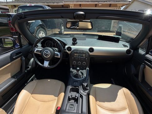 Used 2012 MAZDA MX-5 Miata Grand Touring w/ Premium Pkg RWD image 14