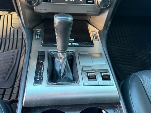 Used 2015 Lexus GX 460 image 12