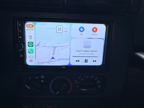 Used 2004 Jeep Wrangler 4WD image 6