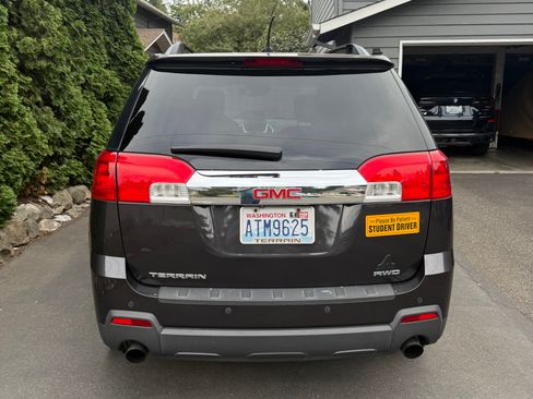 Used 2014 GMC Terrain SLE w/ Chrome Package AWD/4WD image 4
