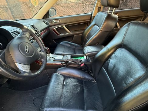 Used 2009 Subaru Outback 2.5i Limited image 6