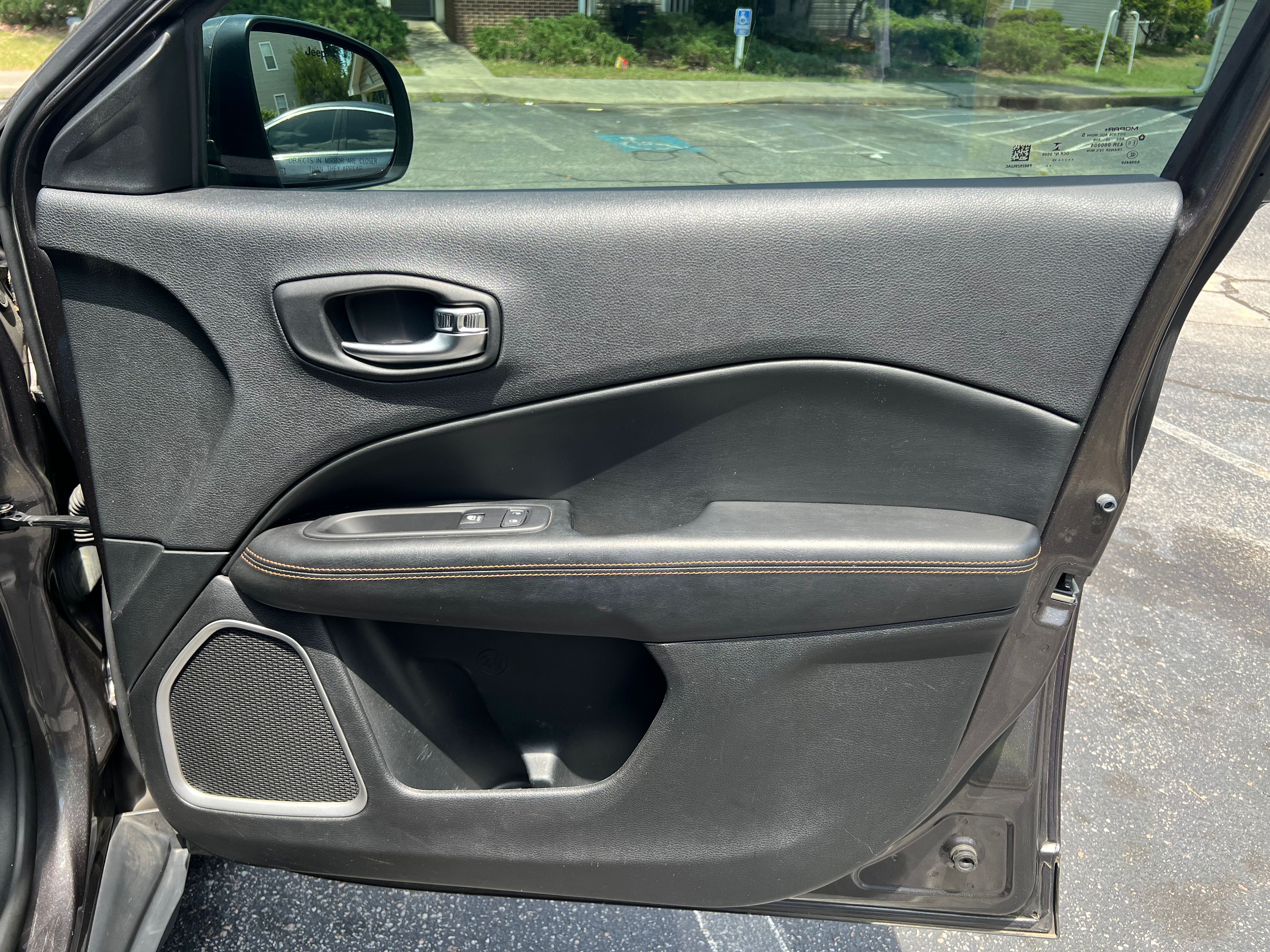 Used 2019 Jeep Compass Limited w/ Safety & Security Group FWD image 24