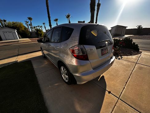 Used 2013 Honda Fit image 4