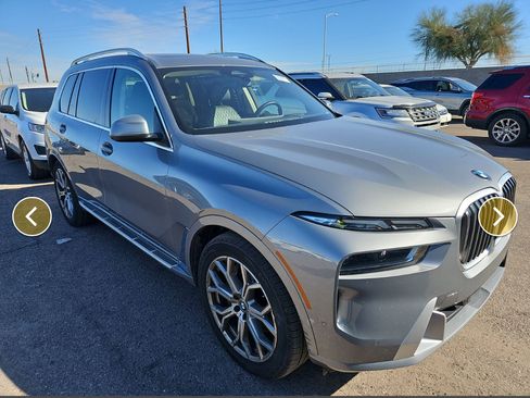 Used 2023 BMW X7 xDrive40i w/ Premium Package AWD/4WD image 10