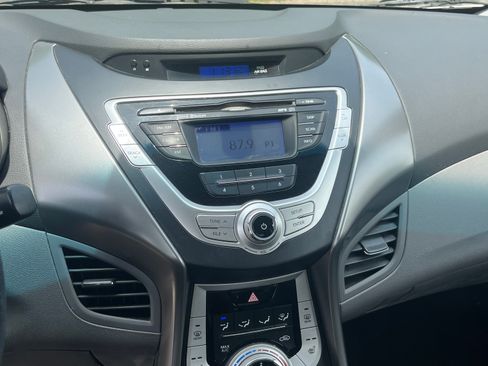 Used 2011 Hyundai Elantra Limited FWD image 9