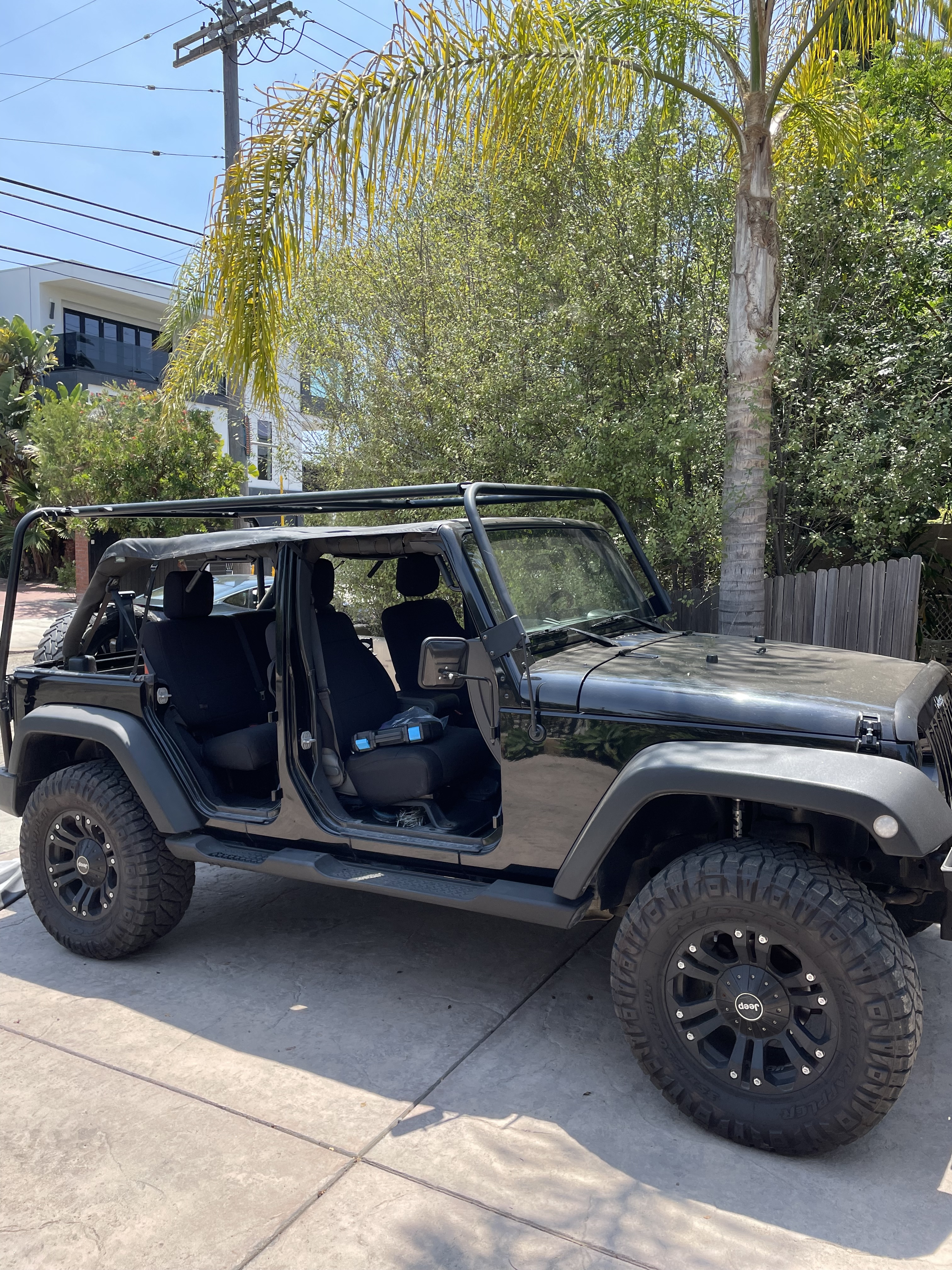 Used 2010 Jeep Wrangler Unlimited Sport AWD/4WD image 5