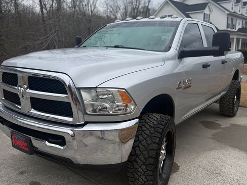 Used 2018 RAM 2500 Tradesman w/ Chrome Appearance Group image 5