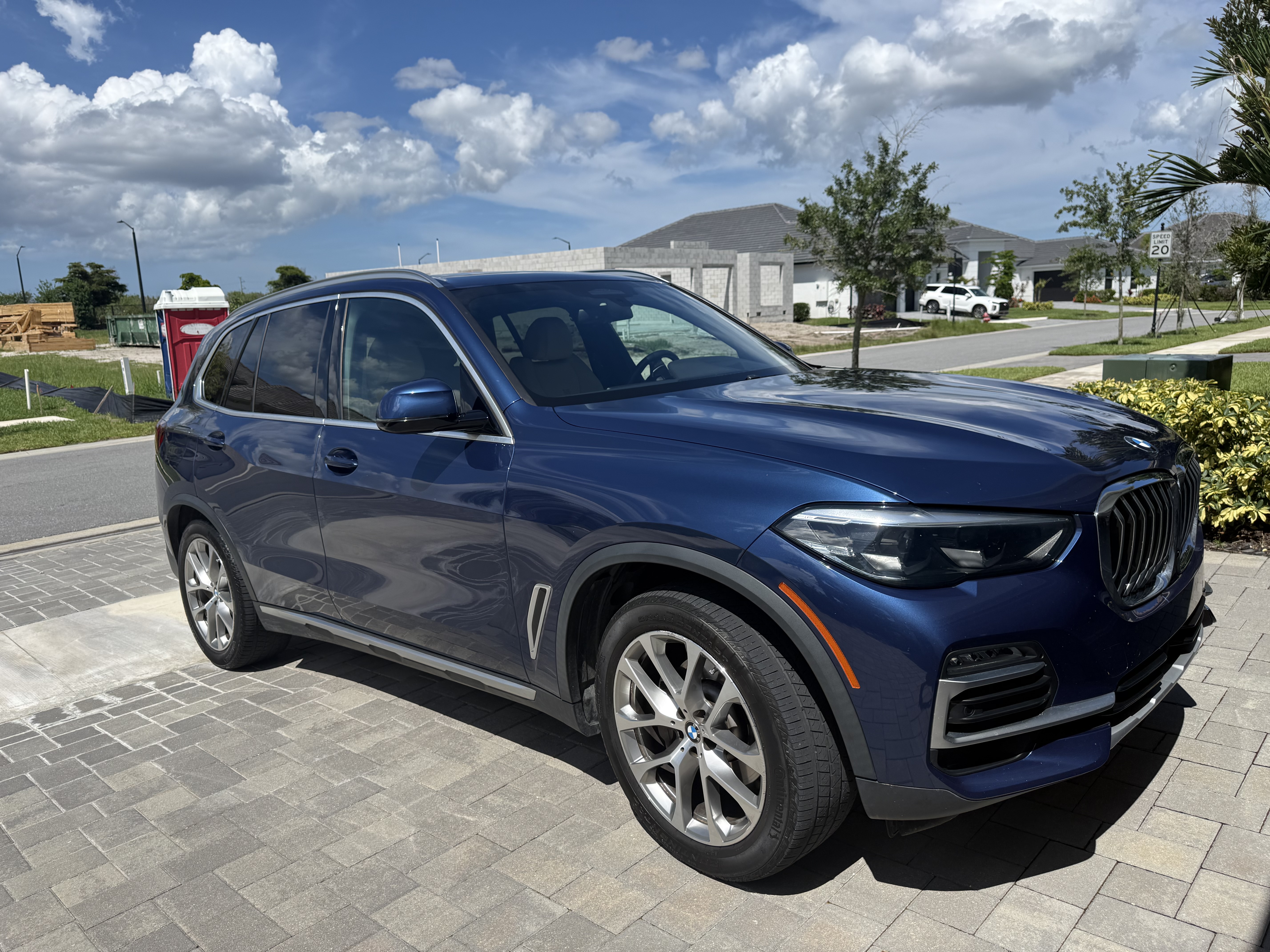 Used 2021 BMW X5 sDrive40i w/ Premium Package RWD image 2