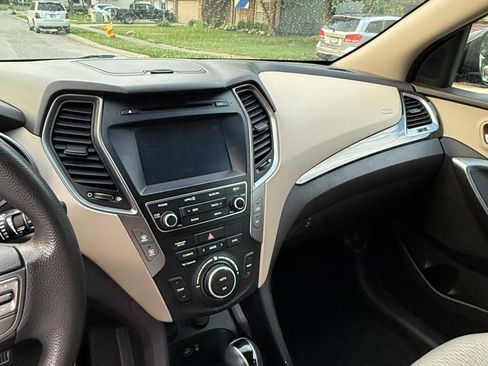 Used 2017 Hyundai Santa Fe Sport AWD/4WD image 11