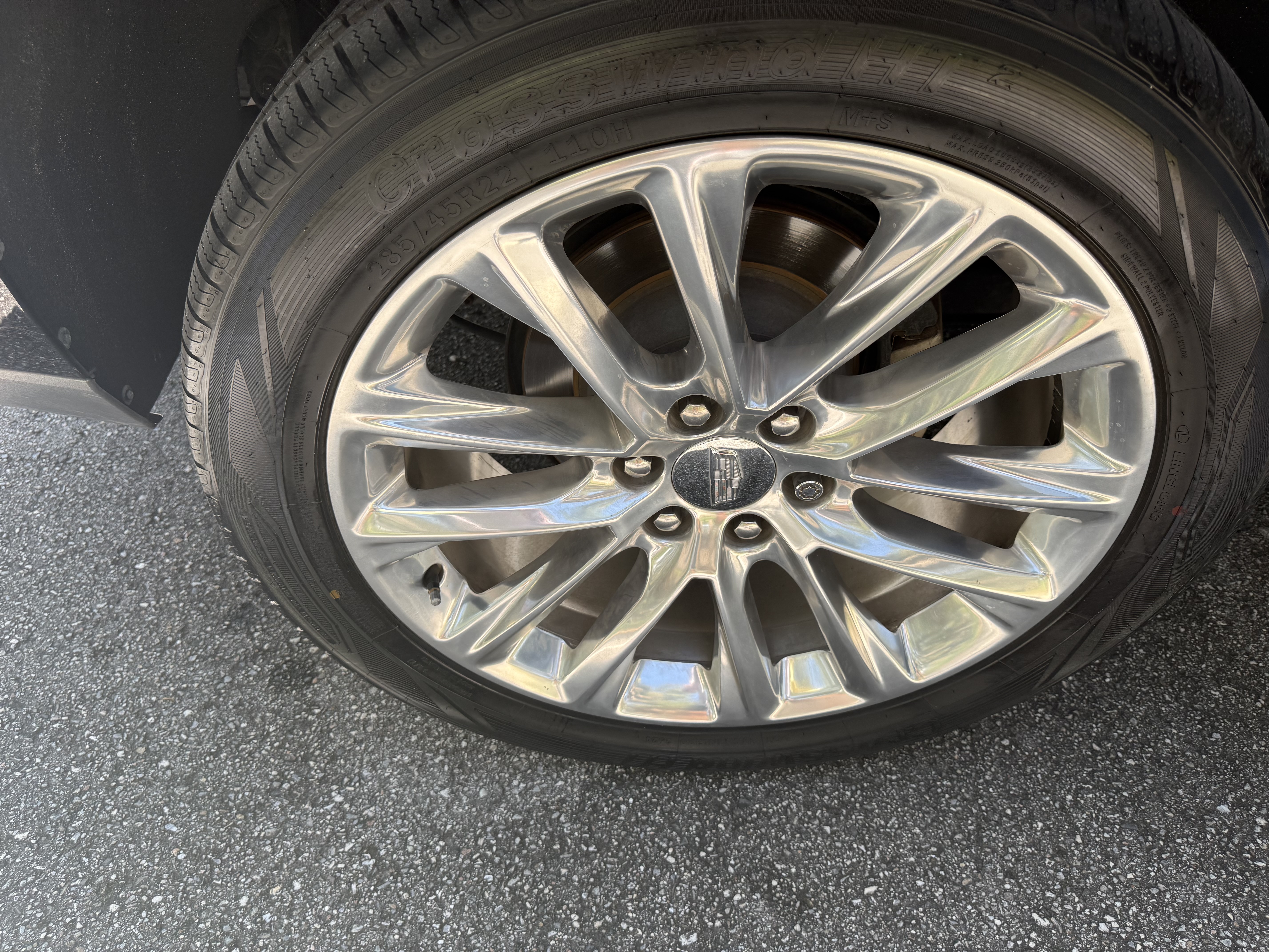 Used 2018 Cadillac Escalade Luxury RWD image 4