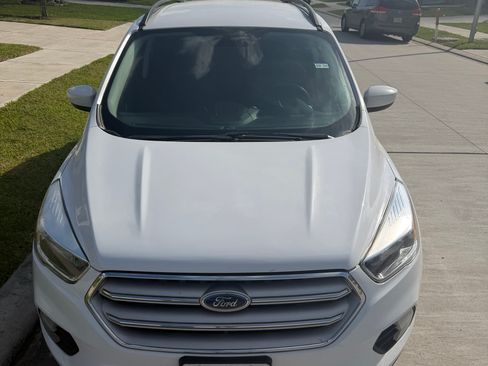 Used 2018 Ford Escape SE image 9