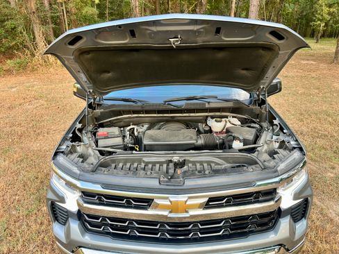 Used 2025 Chevrolet Silverado 1500 LT w/ Texas Edition Plus RWD image 15