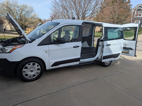 Used 2019 Ford Transit Connect XL image 1