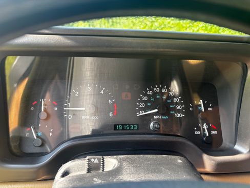 Used 2000 Jeep Wrangler Sport AWD/4WD image 9