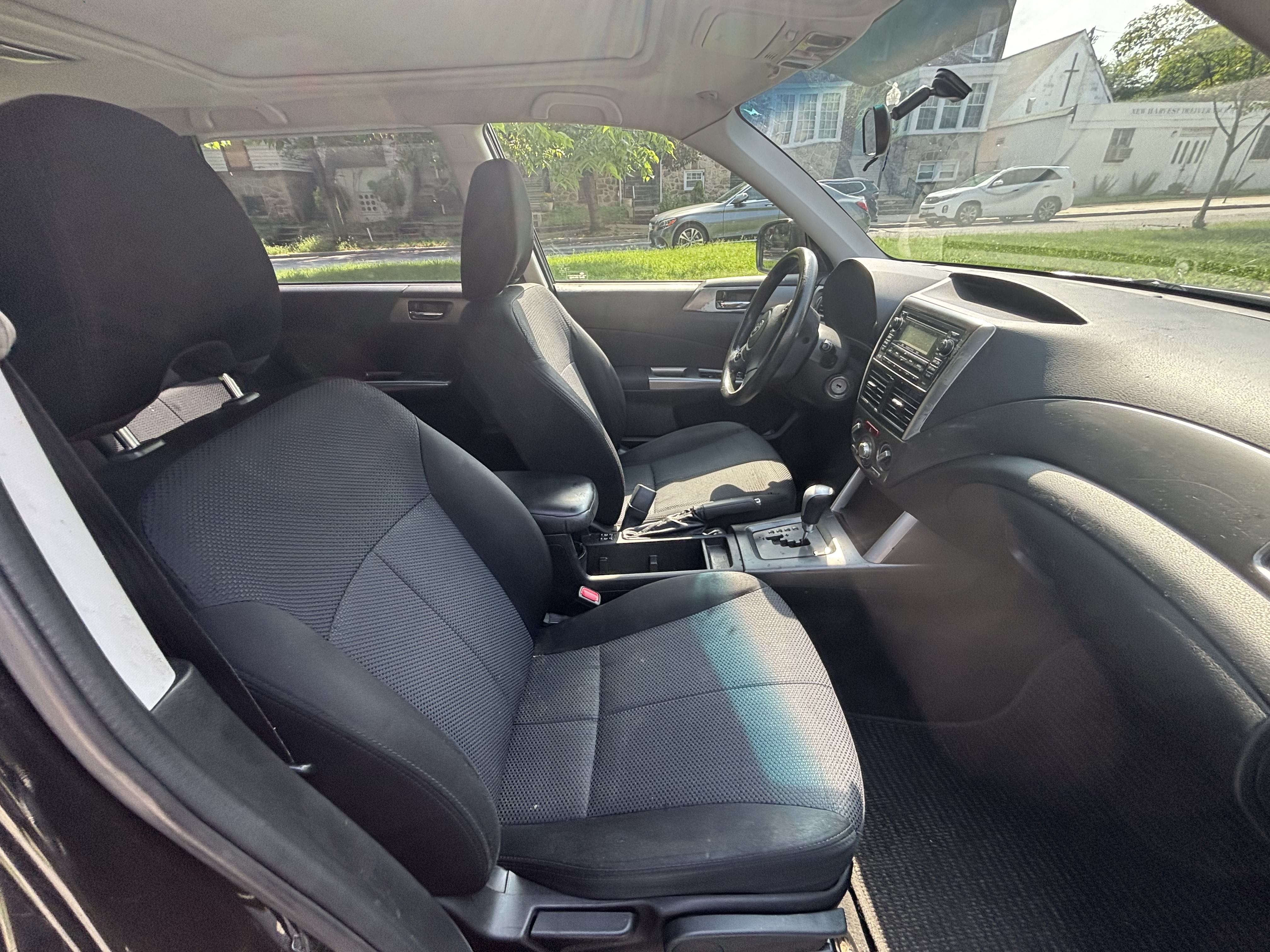Used 2012 Subaru Forester 2.5X Premium w/ All-Weather Pkg AWD/4WD image 16