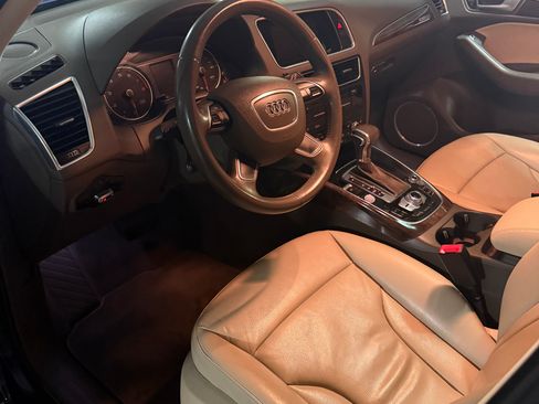 Used 2016 Audi Q5 2.0T Premium Plus w/ Technology Package AWD/4WD image 21