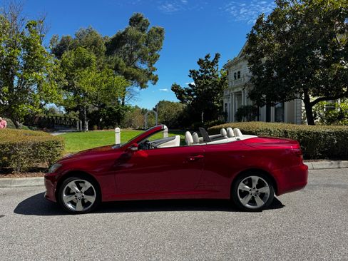 Used 2010 Lexus IS 350C image 8