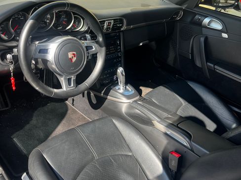 Used 2011 Porsche 911 Coupe image 2