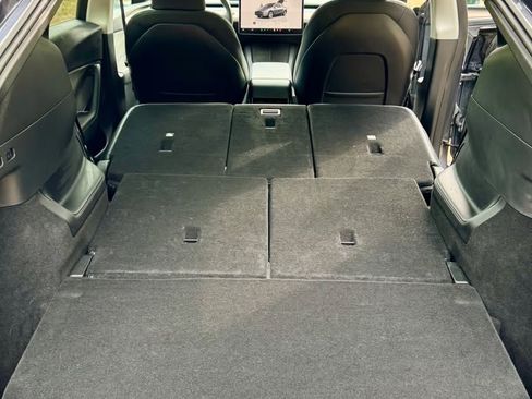 Used 2023 Tesla Model Y Long Range image 15