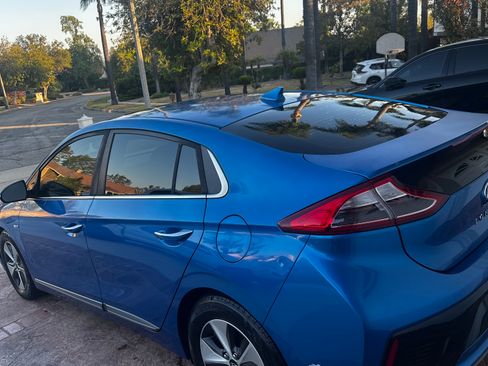 Used 2017 Hyundai Ioniq Limited w/ Limited Ultimate Package 02 FWD image 9