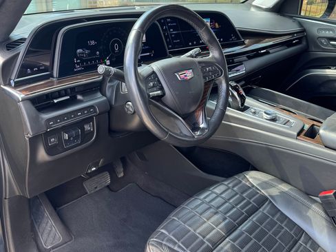 Used 2022 Cadillac Escalade Premium Luxury Platinum image 11