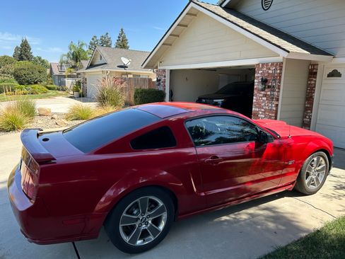 Used 2008 Ford Mustang GT Premium RWD image 4